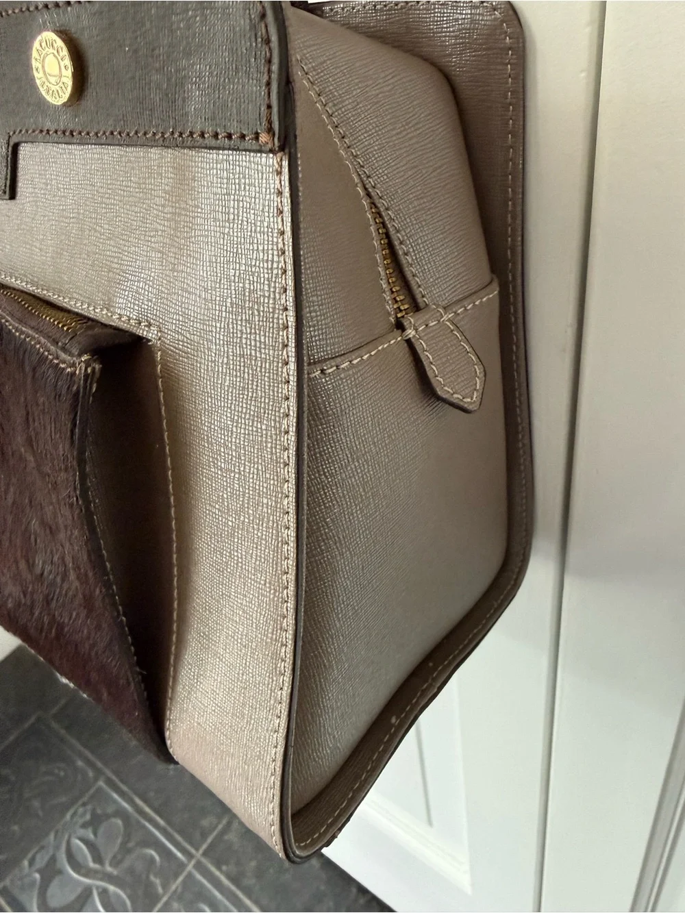 Stylish Taupe and Dark Brown Italian-Made Leather Iacucci Bag with Fur Pocket